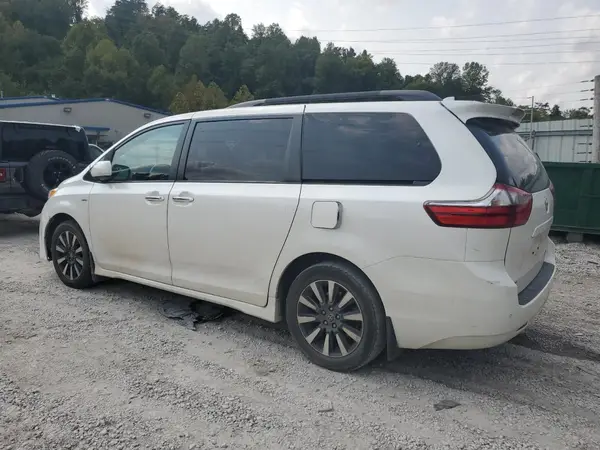 5TDDZ3DC3LS228668 2020 TOYOTA SIENNA - Image 2