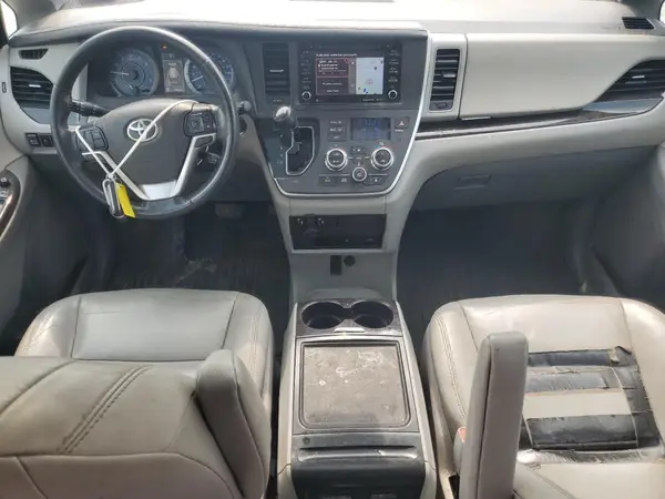 5TDDZ3DC3LS228668 2020 TOYOTA SIENNA - Image 8