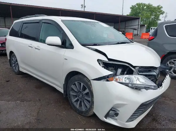 5TDDZ3DC3LS231666 2020 TOYOTA SIENNA - Image 1