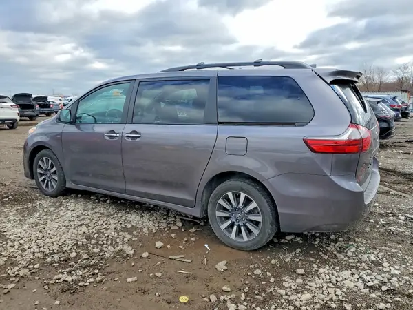 5TDDZ3DC3LS236494 2020 TOYOTA SIENNA - Image 2