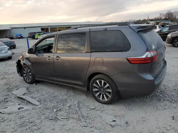 5TDDZ3DC3LS240691 2020 TOYOTA SIENNA - Image 2