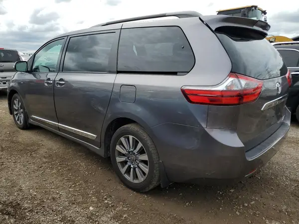 5TDDZ3DC3LS243509 2020 TOYOTA SIENNA - Image 2