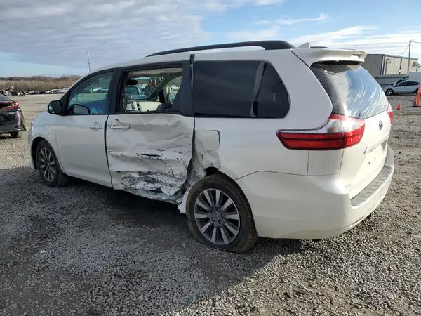 5TDDZ3DC3LS249133 2020 TOYOTA SIENNA - Image 2