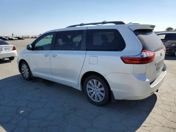 5TDDZ3DC4HS155642 2017 TOYOTA SIENNA - Image 2