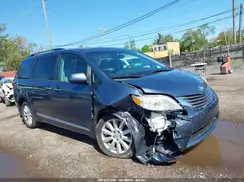 5TDDZ3DC4HS156287 2017 TOYOTA SIENNA
