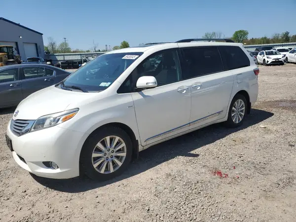 5TDDZ3DC4HS160369 2017 TOYOTA SIENNA - Image 1