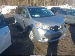 5TDDZ3DC4HS160744 2017 TOYOTA SIENNA