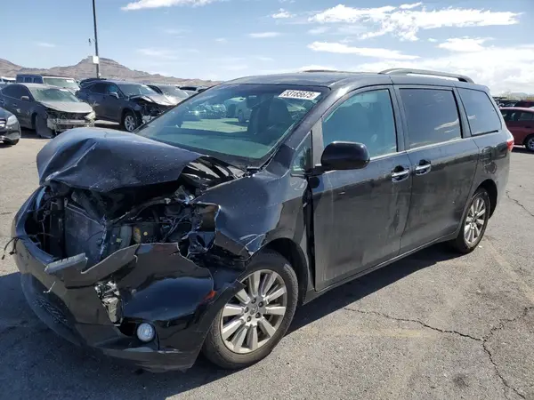 5TDDZ3DC4HS176328 2017 TOYOTA SIENNA - Image 1