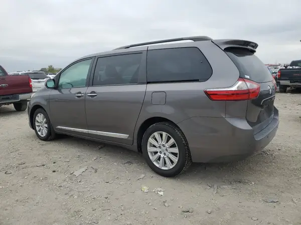 5TDDZ3DC4HS178502 2017 TOYOTA SIENNA - Image 2