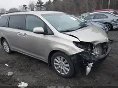 5TDDZ3DC4HS182078 2017 TOYOTA SIENNA