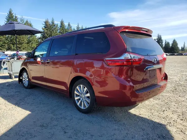 5TDDZ3DC4HS183165 2017 TOYOTA SIENNA - Image 2