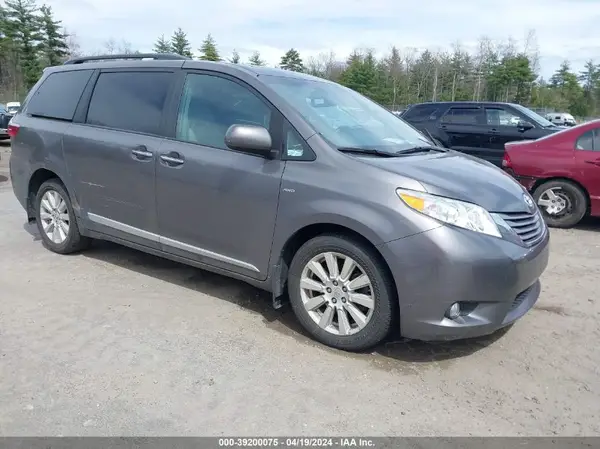 5TDDZ3DC4HS186390 2017 TOYOTA SIENNA
