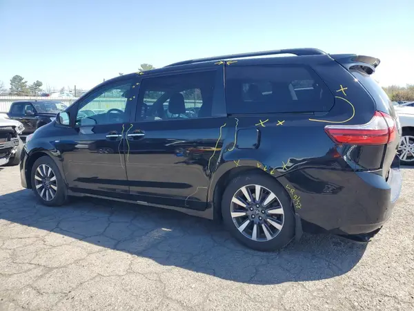 5TDDZ3DC4JS196407 2018 TOYOTA SIENNA - Image 2