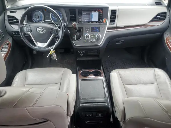 5TDDZ3DC4JS206630 2018 TOYOTA SIENNA - Image 8