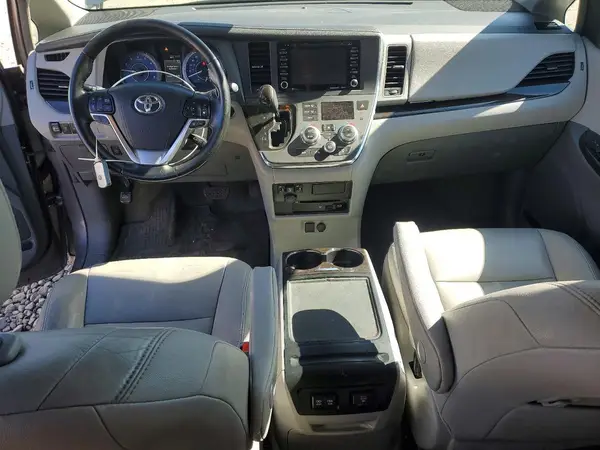 5TDDZ3DC4JS208362 2018 TOYOTA SIENNA - Image 8