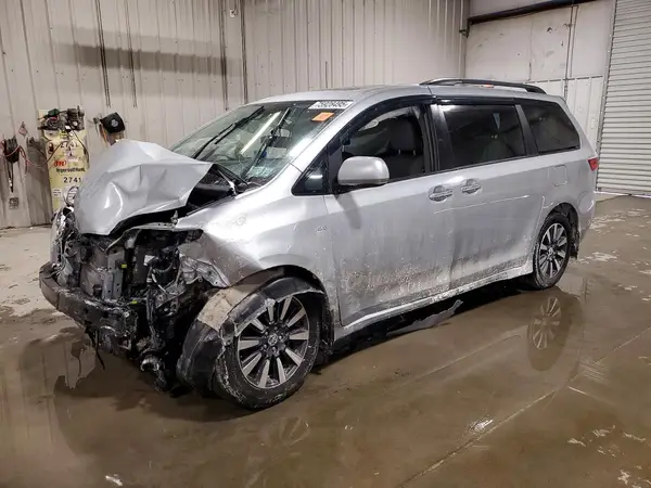 5TDDZ3DC4KS217905 2019 TOYOTA SIENNA - Image 1