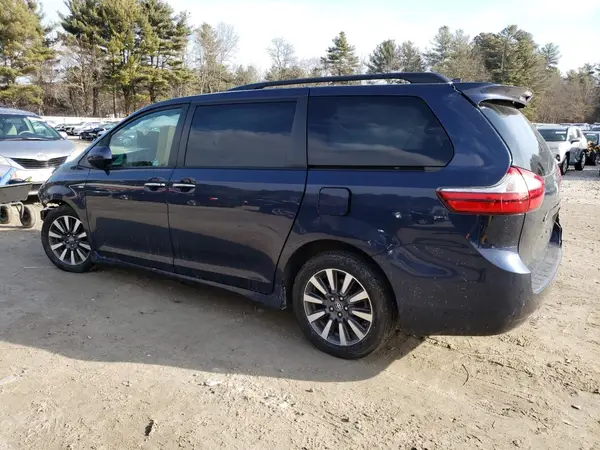 5TDDZ3DC4KS221114 2019 TOYOTA SIENNA - Image 2
