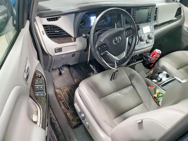 5TDDZ3DC4KS223025 2019 TOYOTA SIENNA - Image 8