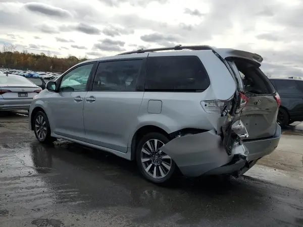 5TDDZ3DC4KS225356 2019 TOYOTA SIENNA - Image 2
