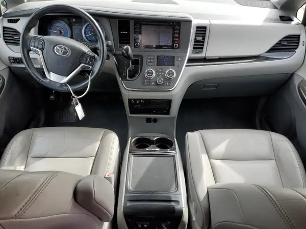 5TDDZ3DC4KS225356 2019 TOYOTA SIENNA - Image 8