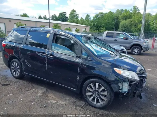 5TDDZ3DC4LS232650 2020 TOYOTA SIENNA - Image 1