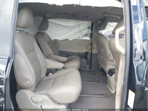 5TDDZ3DC4LS232650 2020 TOYOTA SIENNA - Image 8