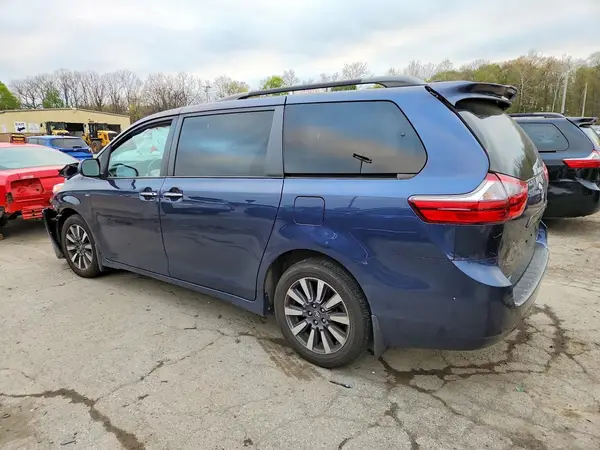 5TDDZ3DC4LS238531 2020 TOYOTA SIENNA - Image 2