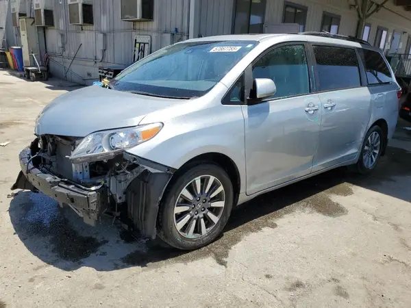 5TDDZ3DC4LS251067 2020 TOYOTA SIENNA - Image 1