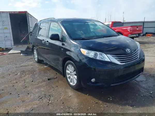 5TDDZ3DC5HS146786 2017 TOYOTA SIENNA - Image 1