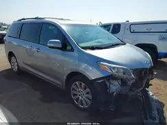 5TDDZ3DC5HS148683 2017 TOYOTA SIENNA