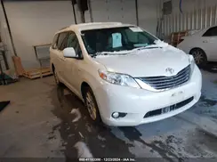 5TDDZ3DC5HS149252 2017 TOYOTA SIENNA