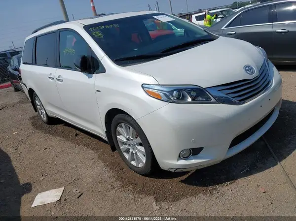 5TDDZ3DC5HS150577 2017 TOYOTA SIENNA - Image 1