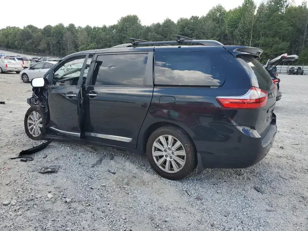 5TDDZ3DC5HS152443 2017 TOYOTA SIENNA - Image 2