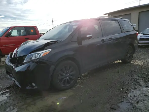 5TDDZ3DC5HS155326 2017 TOYOTA SIENNA - Image 1