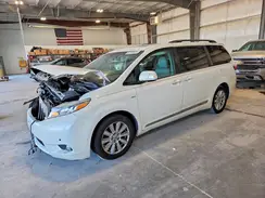 5TDDZ3DC5HS156489 2017 TOYOTA SIENNA