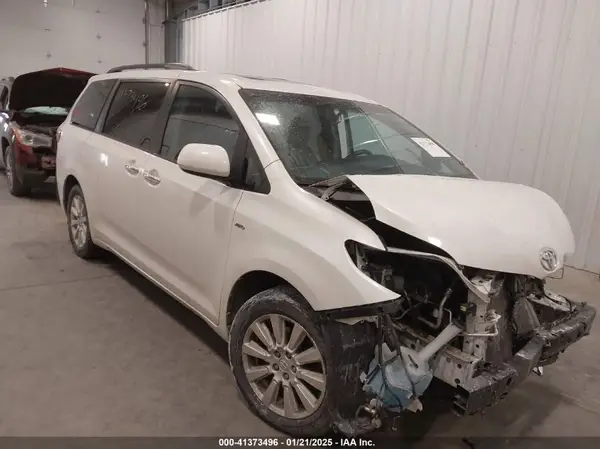 5TDDZ3DC5HS162874 2017 TOYOTA SIENNA - Image 1
