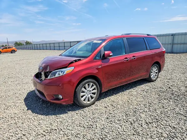 5TDDZ3DC5HS163037 2017 TOYOTA SIENNA - Image 1