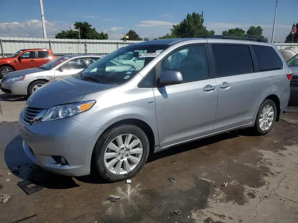 5TDDZ3DC5HS169369 2017 TOYOTA SIENNA - Image 1