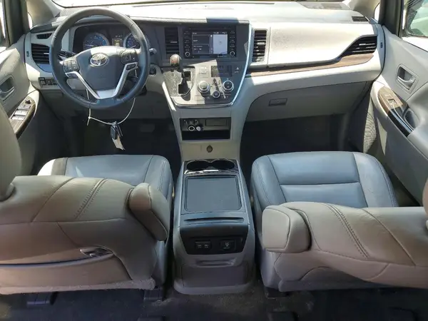 5TDDZ3DC5JS188641 2018 TOYOTA SIENNA - Image 8