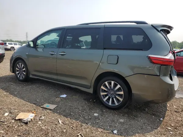 5TDDZ3DC5JS191040 2018 TOYOTA SIENNA - Image 2