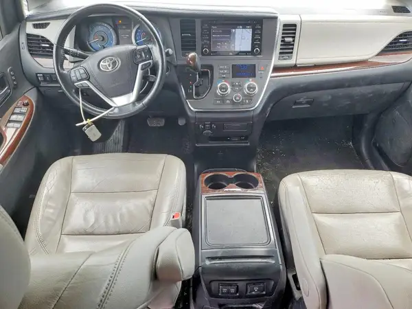 5TDDZ3DC5JS196612 2018 TOYOTA SIENNA - Image 8