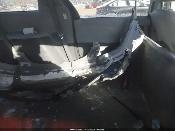 5TDDZ3DC5JS199087 2018 TOYOTA SIENNA - Image 8