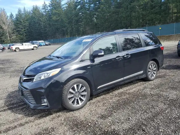 5TDDZ3DC5JS203056 2018 TOYOTA SIENNA - Image 1