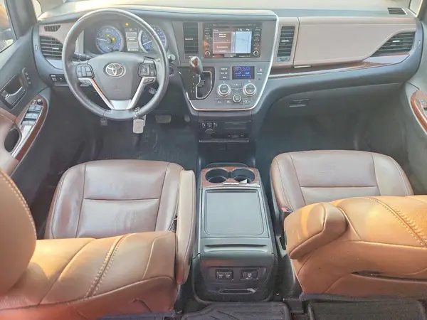 5TDDZ3DC5KS211577 2019 TOYOTA SIENNA - Image 8