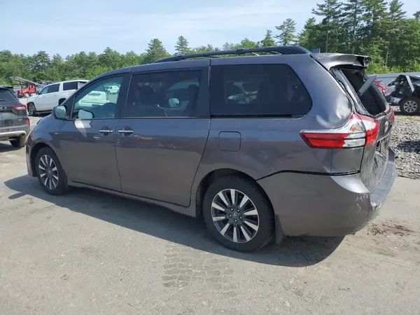 5TDDZ3DC5KS221137 2019 TOYOTA SIENNA - Image 2