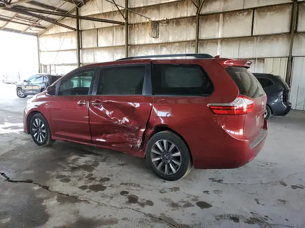 5TDDZ3DC5KS221848 2019 TOYOTA SIENNA - Image 2