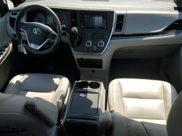 5TDDZ3DC5KS222885 2019 TOYOTA SIENNA - Image 8