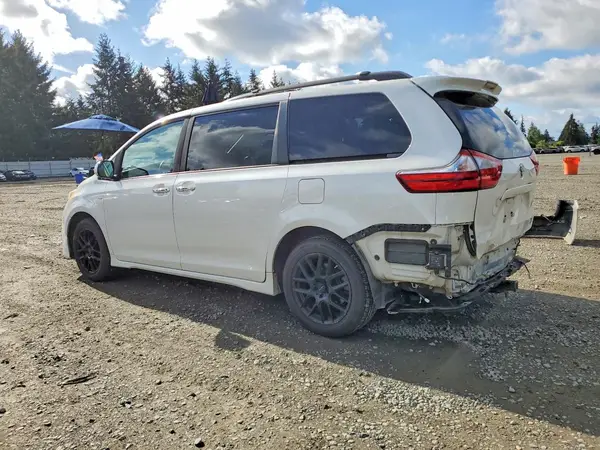 5TDDZ3DC5KS223728 2019 TOYOTA SIENNA - Image 2