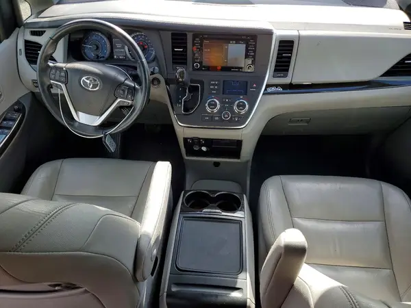 5TDDZ3DC5KS223728 2019 TOYOTA SIENNA - Image 8