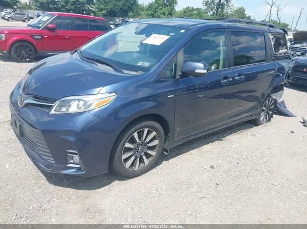 5TDDZ3DC5LS228266 2020 TOYOTA SIENNA - Image 2